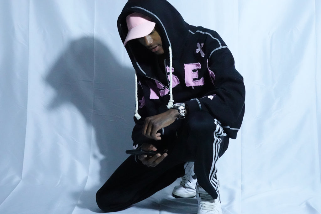 INTHYSELF ORIGINAL BLACK ZIPUP