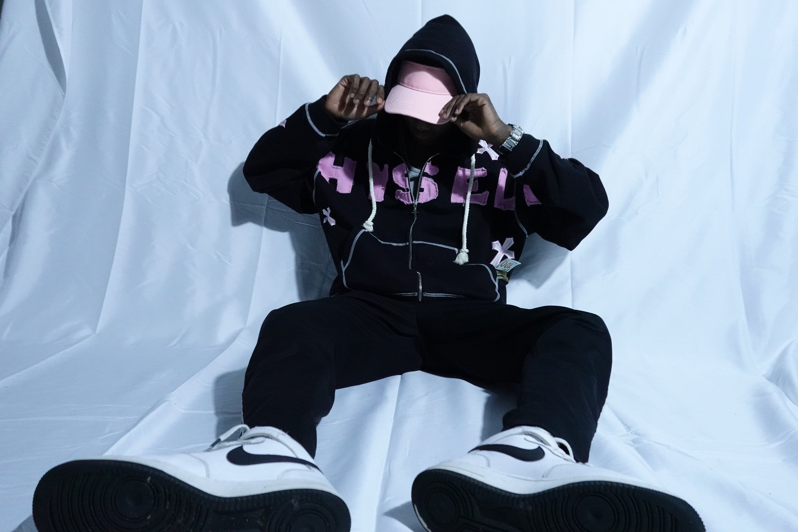 INTHYSELF ORIGINAL BLACK ZIPUP