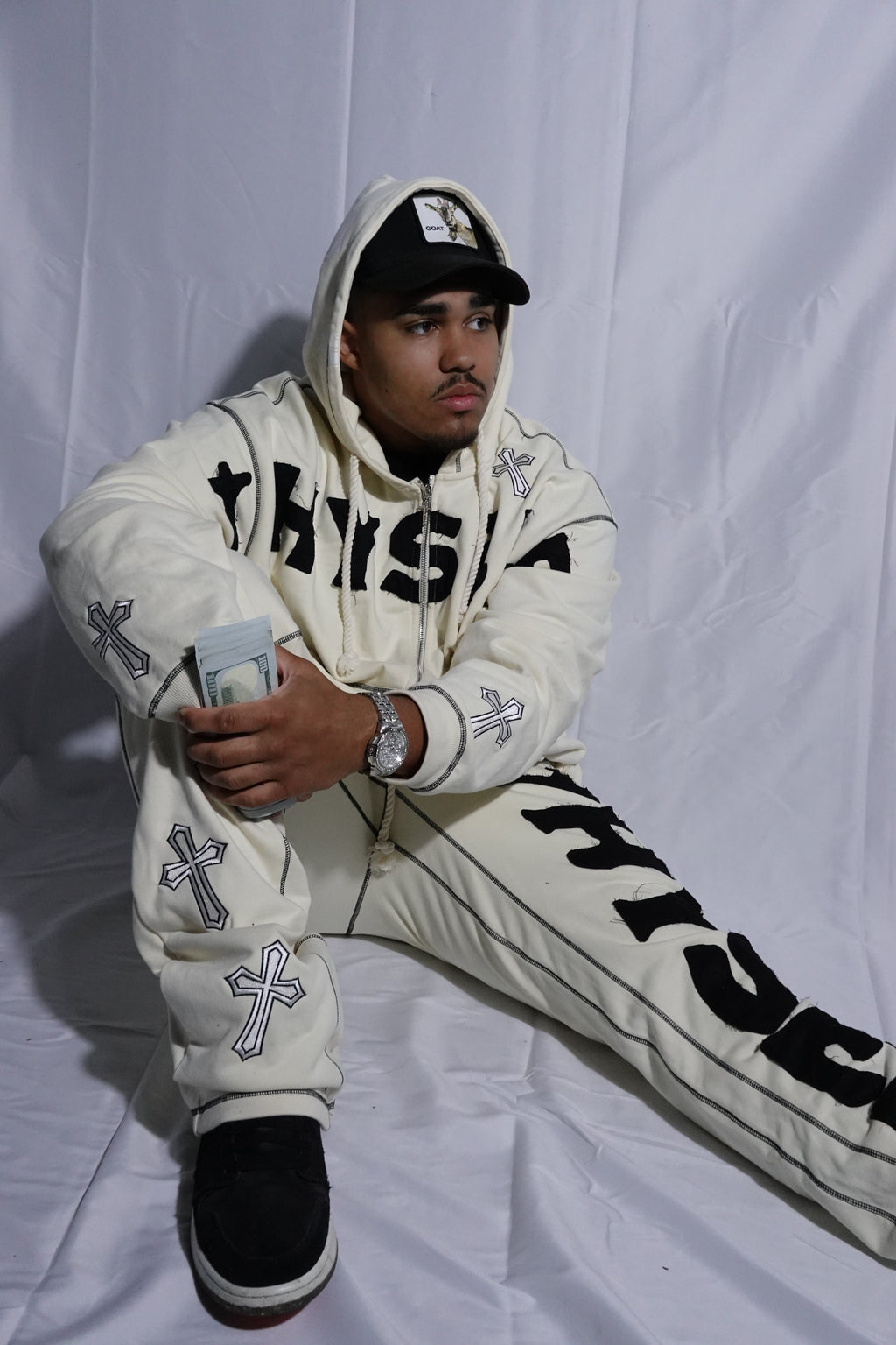 INTHYSELF OFFWHITE PANTS