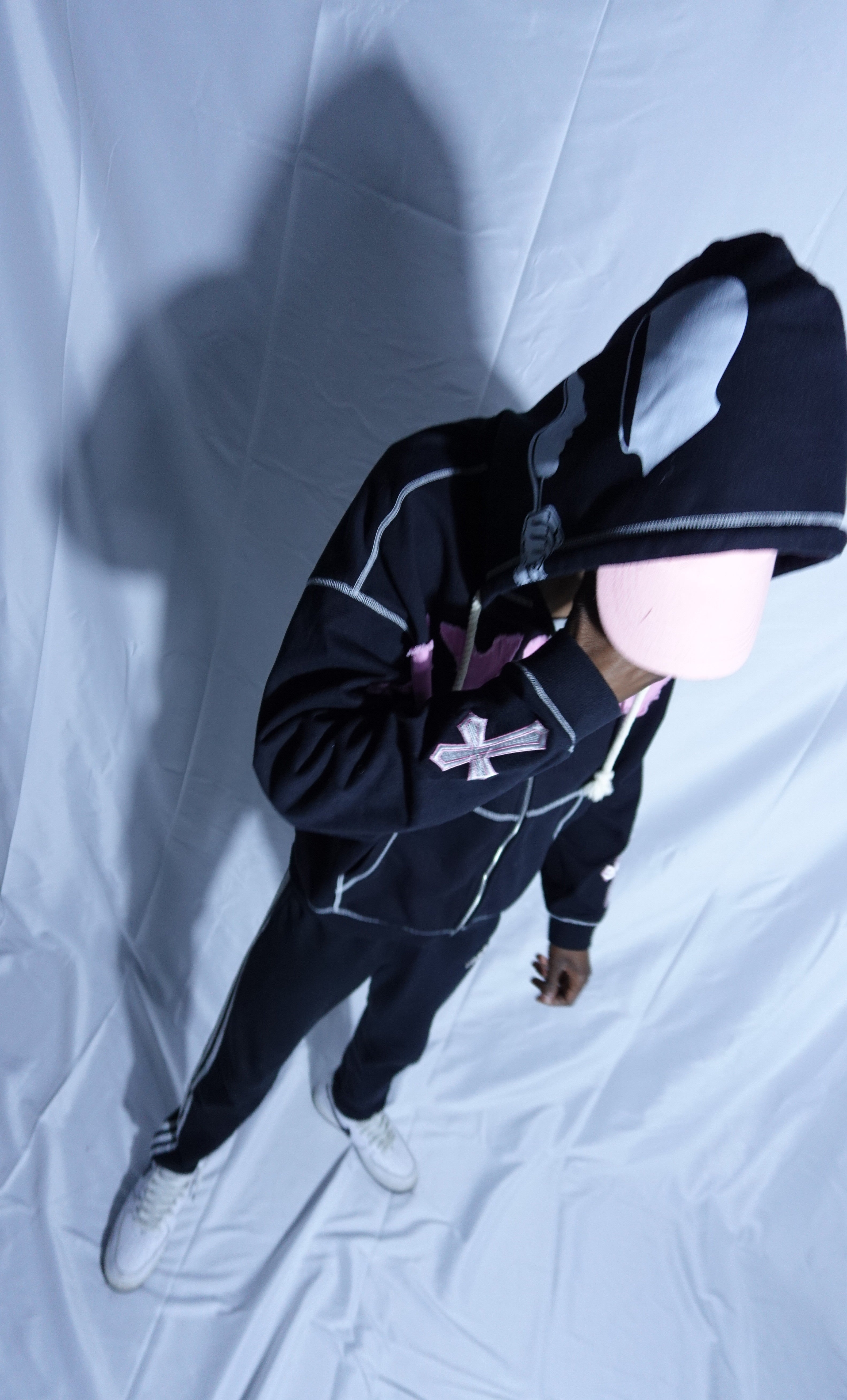 INTHYSELF ORIGINAL BLACK ZIPUP